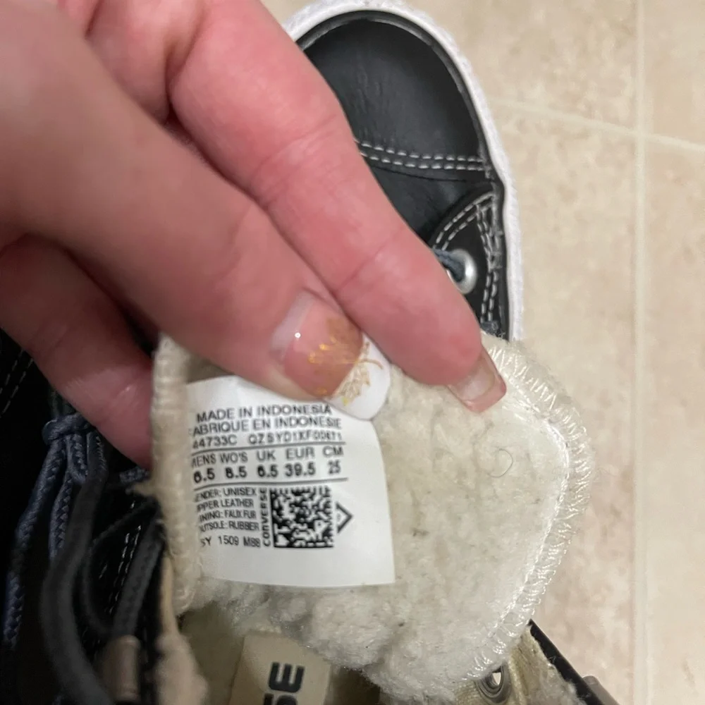 Converse Chuck Taylor All Star LIMITED EDITION SHOE BOOT size (8.5) - Picture 5 of 6